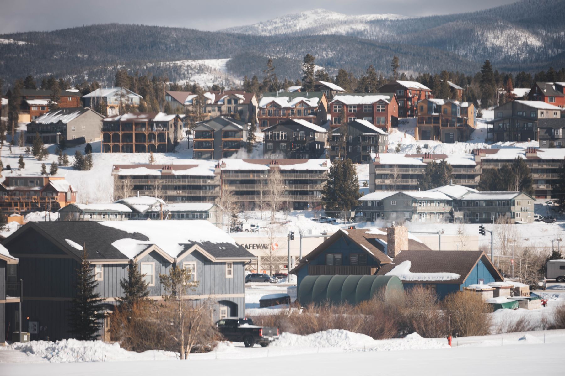 Colorado mountain town covered in winter snow